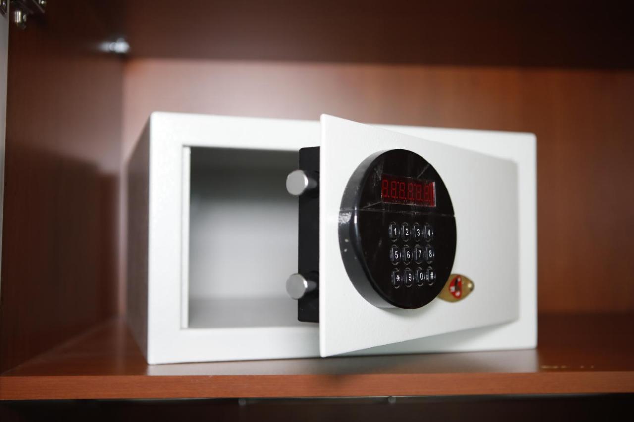 Safir Hotels 锡利夫里 外观 照片
