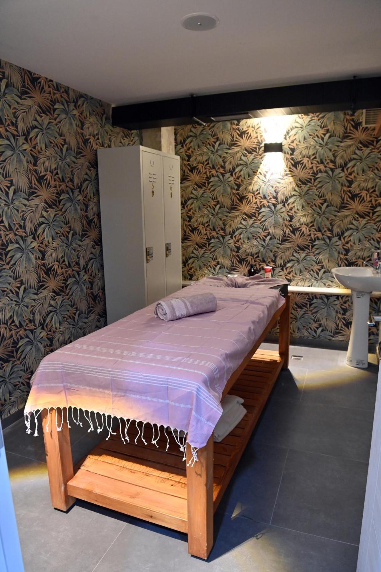 Safir Hotels 锡利夫里 外观 照片