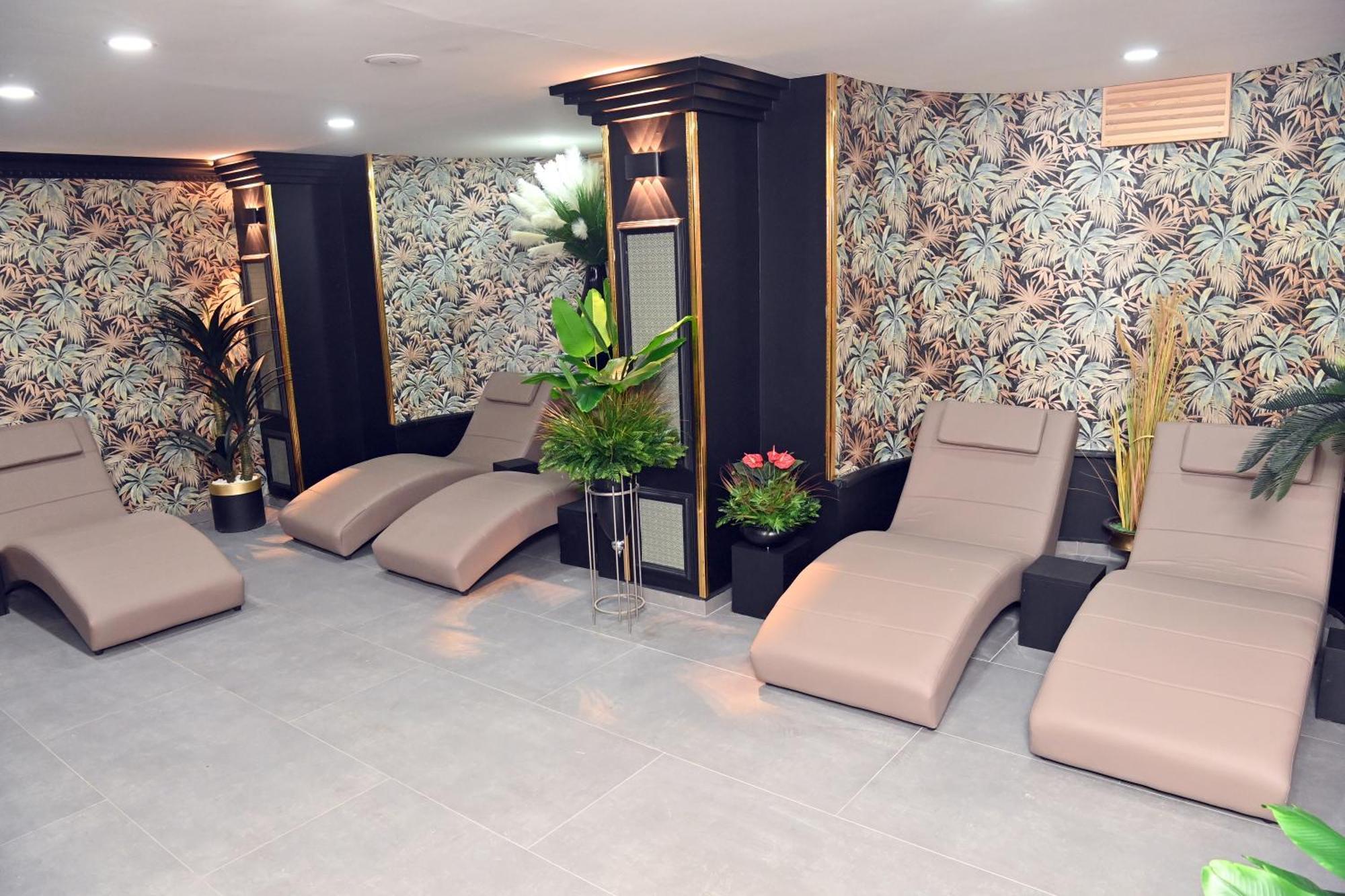 Safir Hotels 锡利夫里 外观 照片