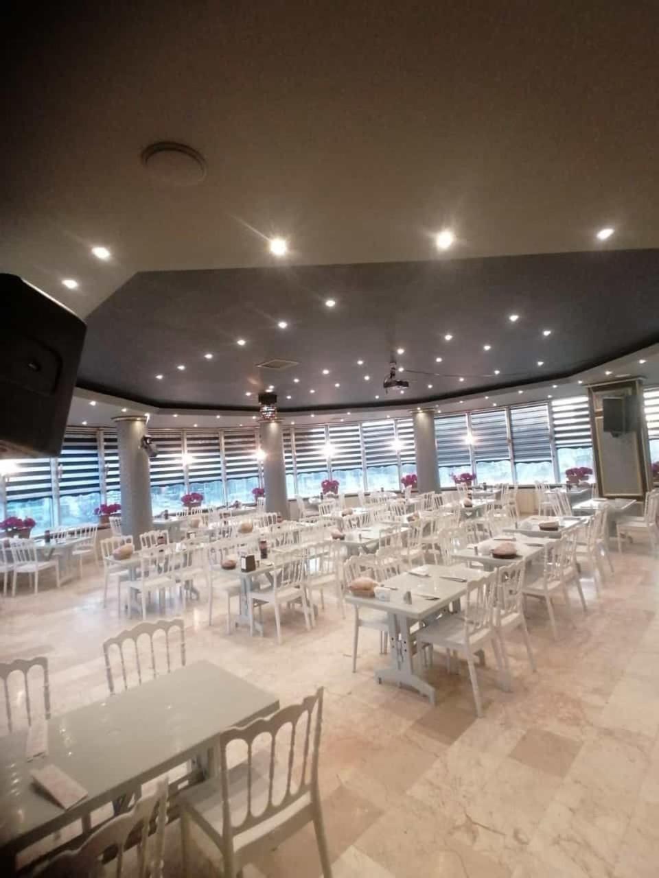 Safir Hotels 锡利夫里 外观 照片