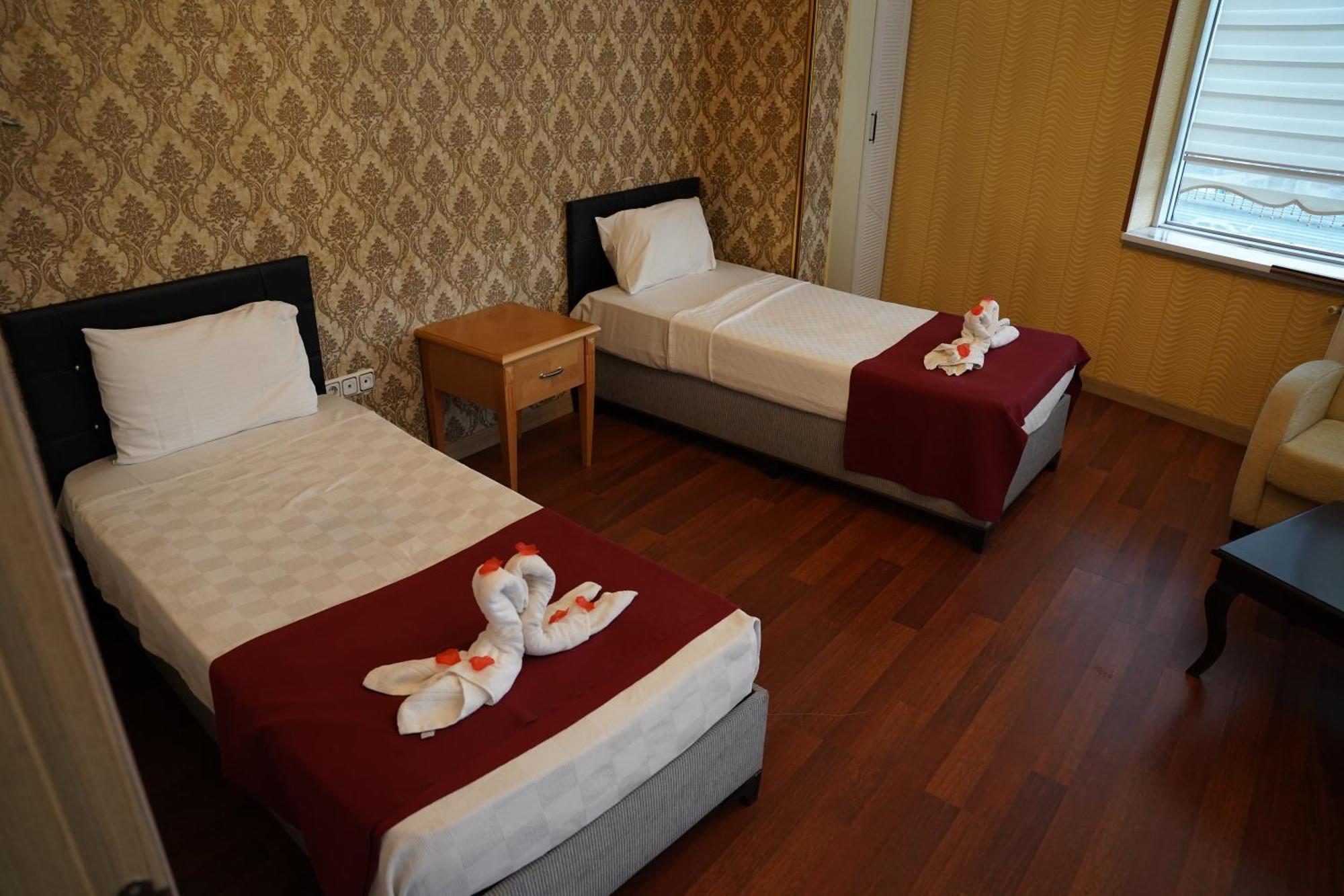 Safir Hotels 锡利夫里 外观 照片
