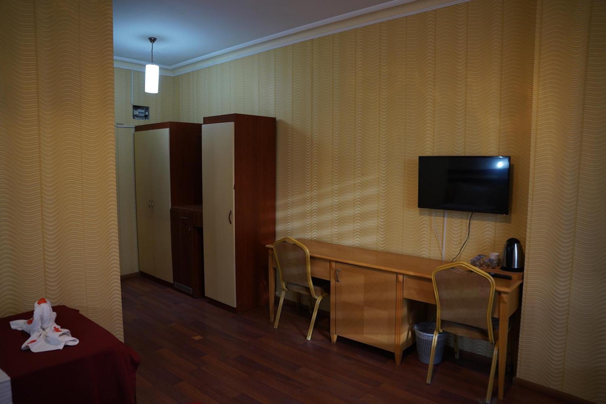 Safir Hotels 锡利夫里 外观 照片