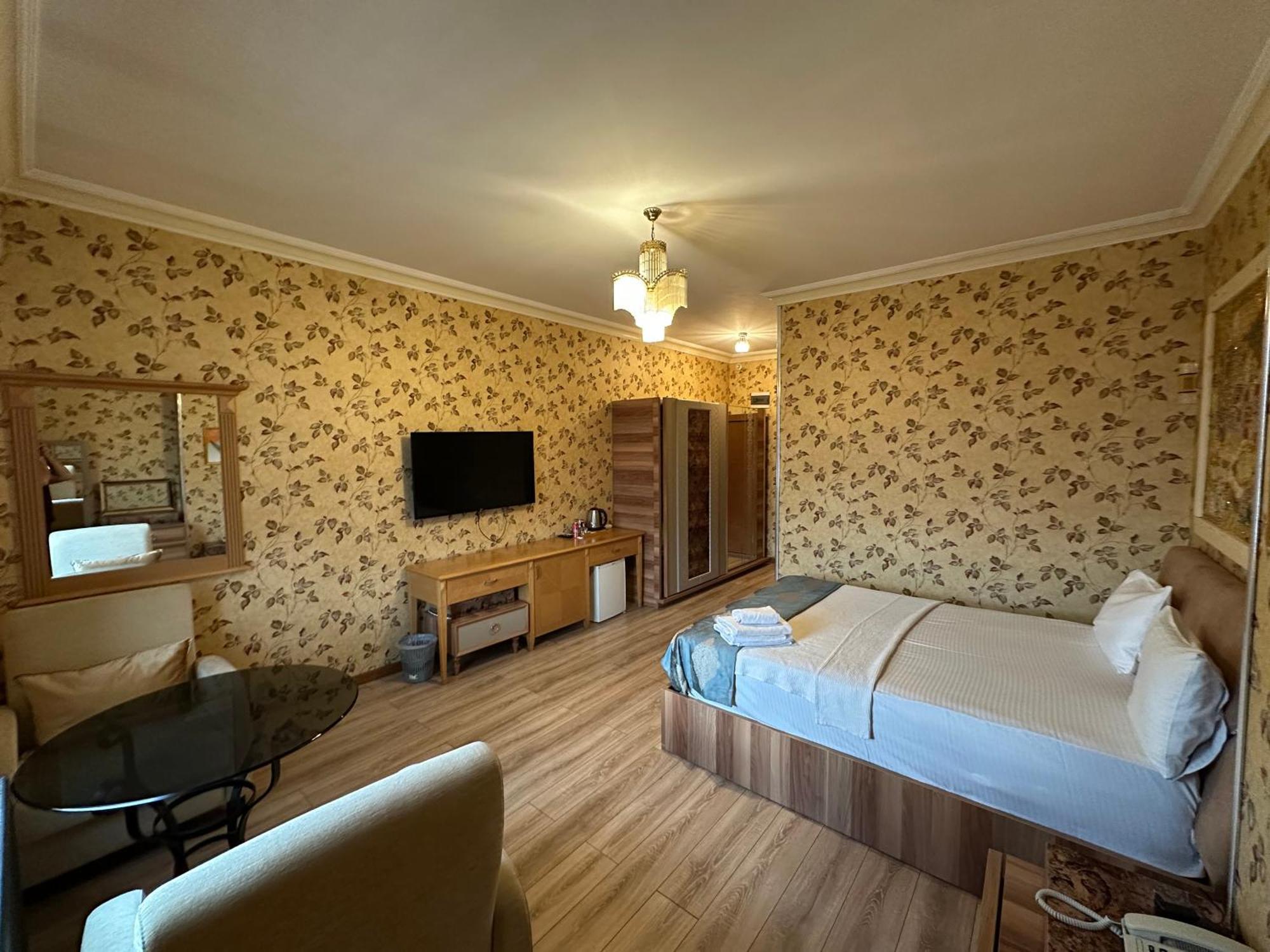 Safir Hotels 锡利夫里 外观 照片