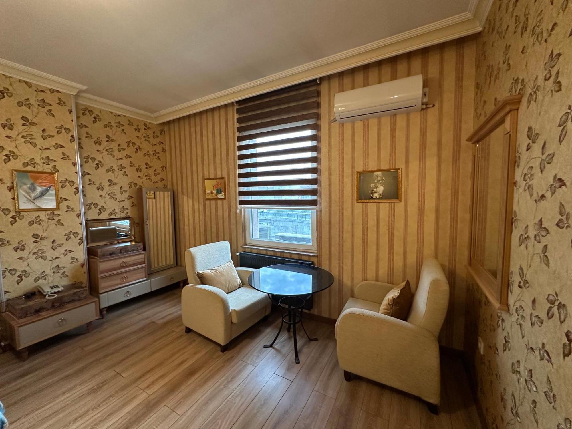 Safir Hotels 锡利夫里 外观 照片